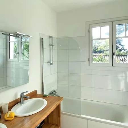 Spacieuse Avec Jardin Pour 16 Personnes - Fr-1-736-31 Villa