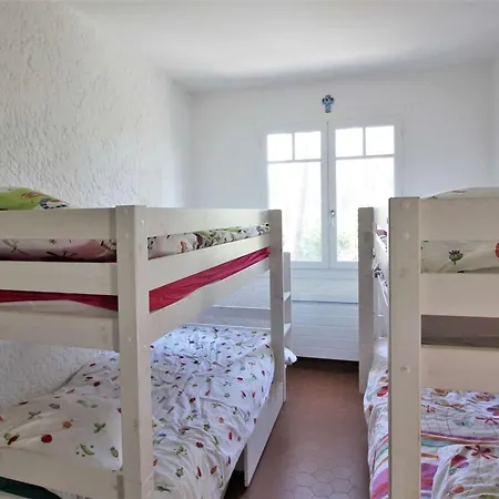 Spacieuse Avec Jardin Pour 16 Personnes - Fr-1-736-31